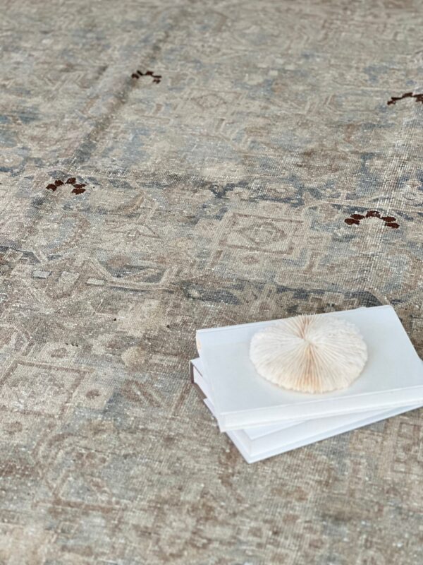 Vintage Rug (7' x 10') - Image 2